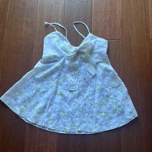 CLOSET CLEANOUT SALE! PAPAYA MEDIUM FLORAL CAMISOLE TOP.